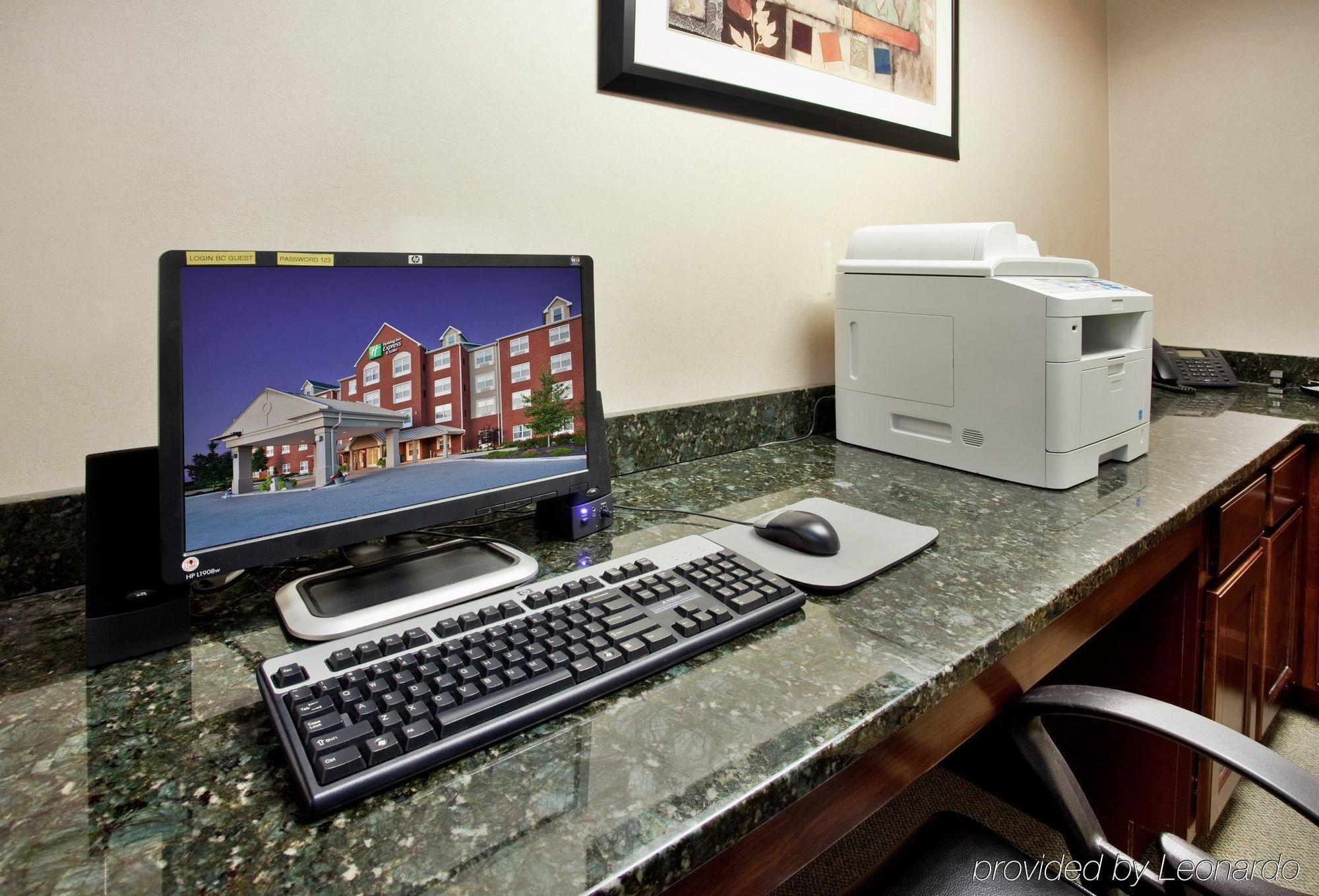 Holiday Inn Express Hotel & Suites St. Louis West-O'Fallon By Ihg Facilități foto